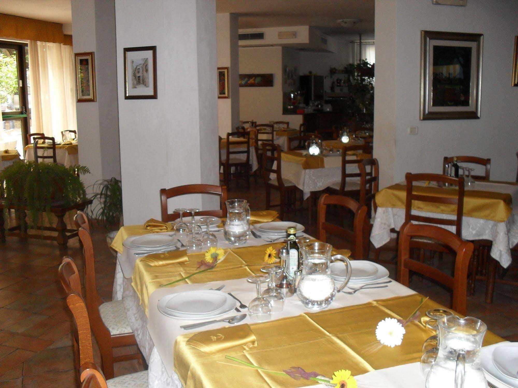 Albergo Ristorante Olimpia Abbadia San Salvator Bagian luar foto