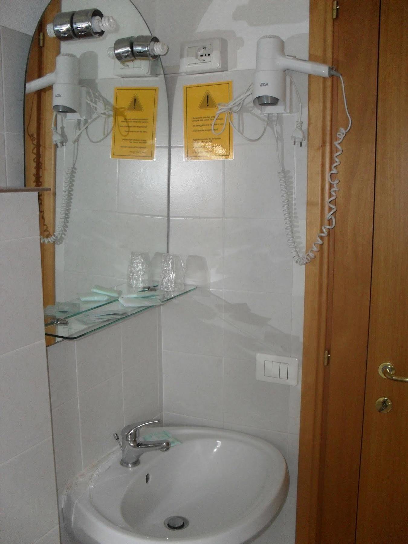 Albergo Ristorante Olimpia Abbadia San Salvator Bagian luar foto